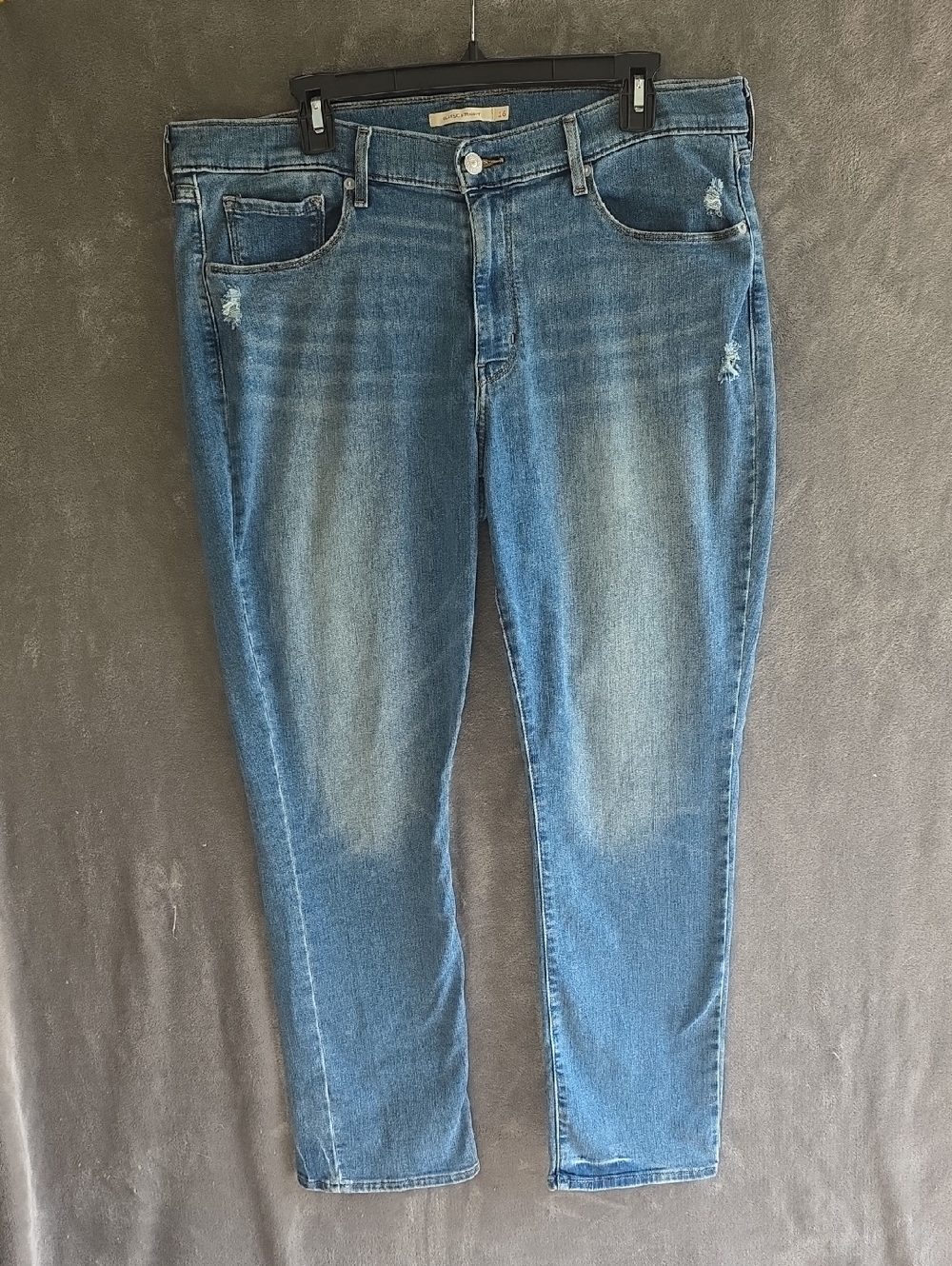 Levi's Distressed Medium Blue Women's Jeans